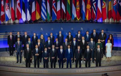 Ex altos cargos políticos y militares de la OTAN piden a la alianza que abandone su actual estrategia nuclear
